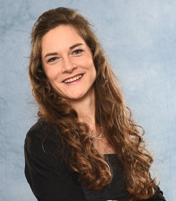 2025_Portrait-Julia_01_gross